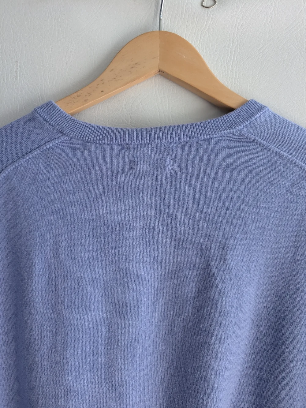Peter Millar Cotton Cashmere Lavender-Blue V-Neck Sweater - L